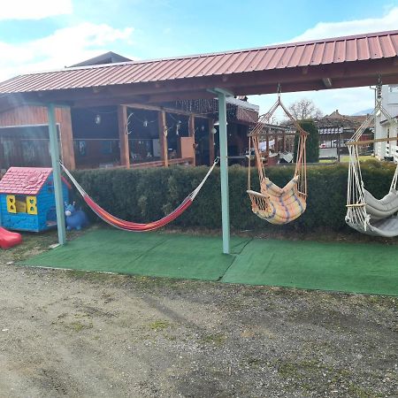 Cazare Turism Prislop Hotel Hateg Bagian luar foto