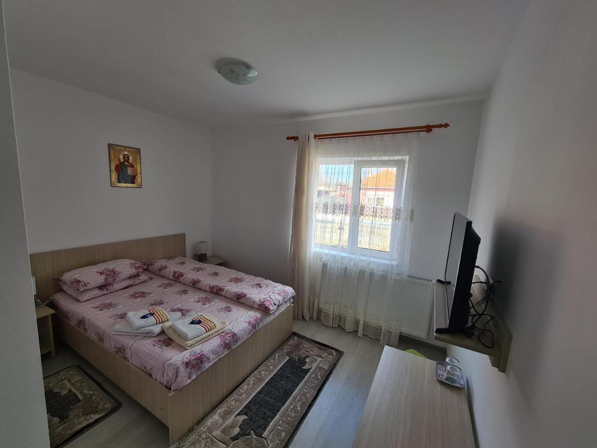 Cazare Turism Prislop Hotel Hateg Bagian luar foto