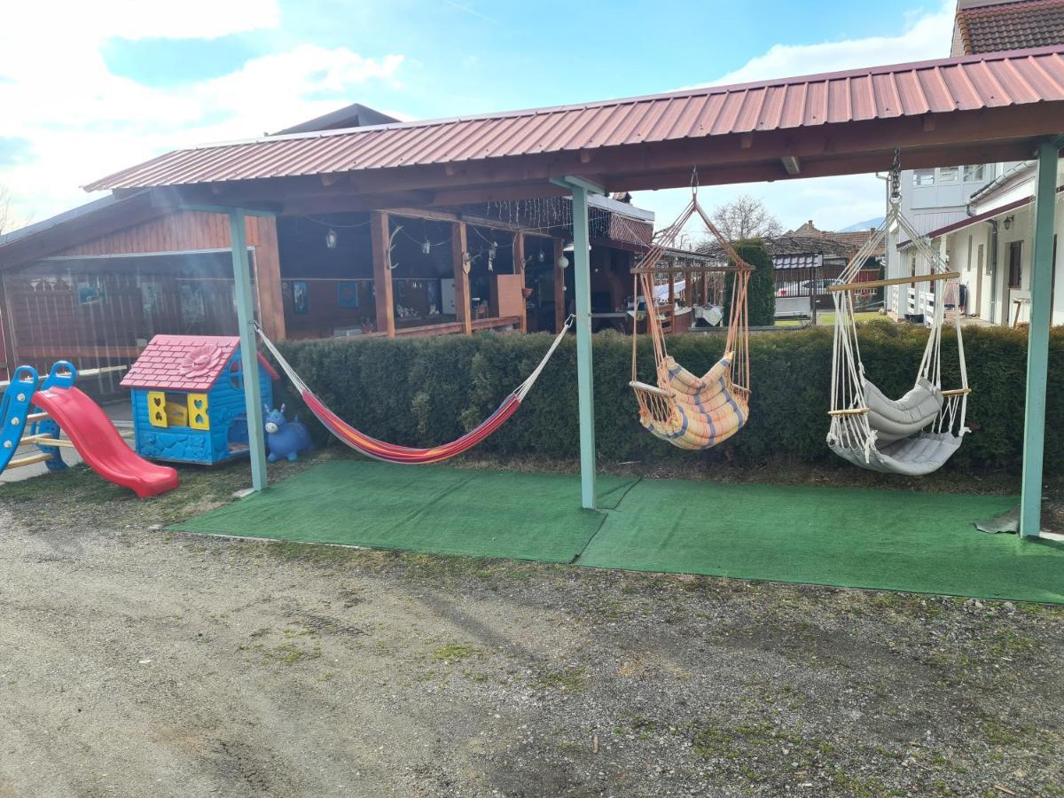 Cazare Turism Prislop Hotel Hateg Bagian luar foto